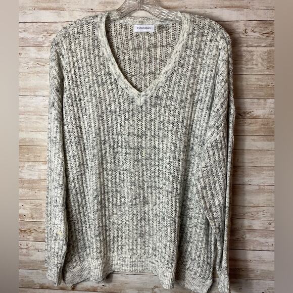 Calvin Klein Women’s Simple Knit V-Neck Sweater Size Large - Picture 1 of 5